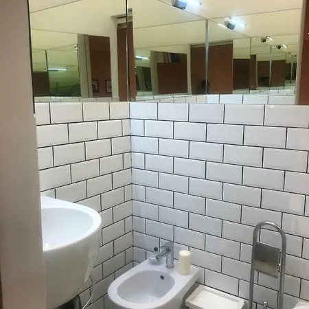 לינה וארוחת בוקר Tresette Toledo 3*