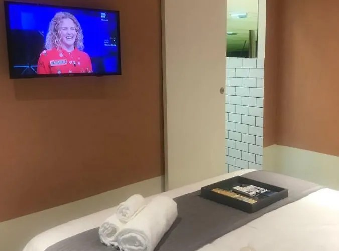 לינה וארוחת בוקר Tresette Toledo 3*