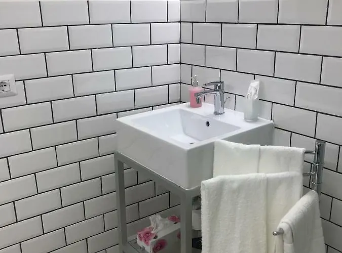 לינה וארוחת בוקר Tresette Toledo 3*